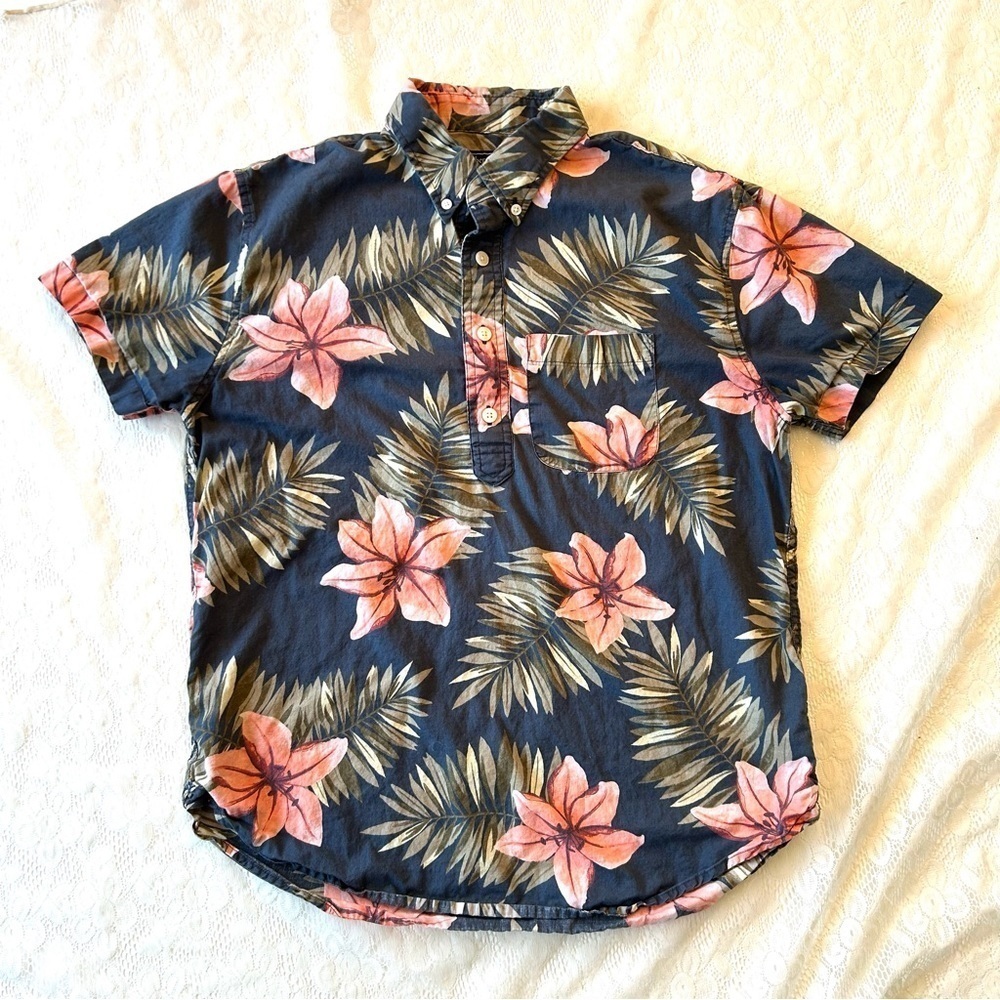 Abercrombie short sleeve floral popover blue button up size small
